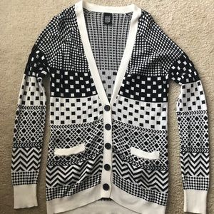 Nollie brand sweater cardigan size medium